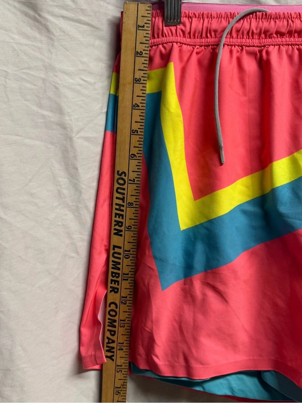 Chubbies Pink & Aqua Colorblock Swim Shorts medium M for men with back pocket - Picture 5 of 9